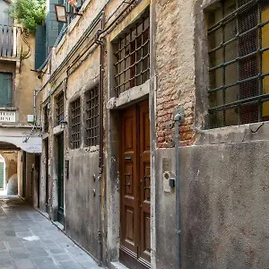 https://cianis-home-san-marco-entire-apartment.hotelinveneto.com